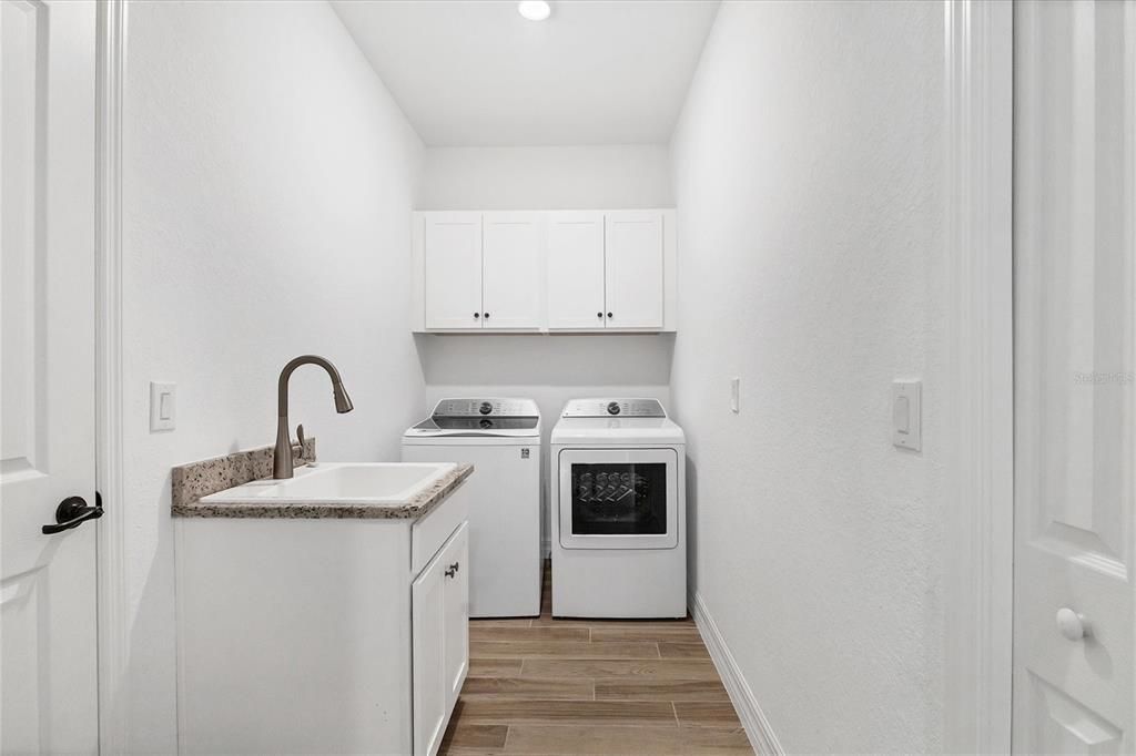 For Sale: $1,100,000 (4 beds, 2 baths, 2248 Square Feet)