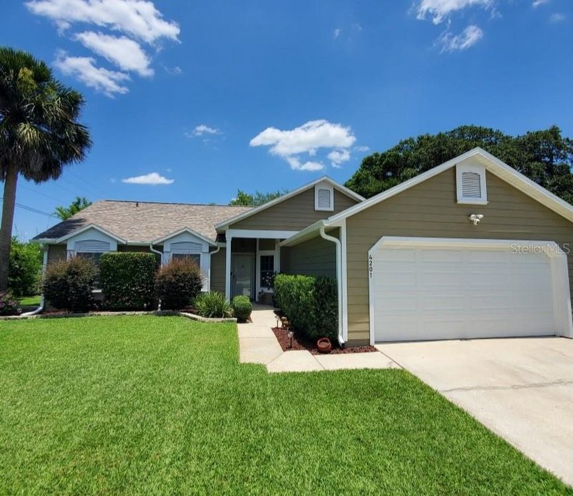 Beautiful Home with Front Yard