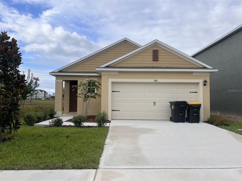 Recently Sold: $356,990 (3 beds, 2 baths, 1504 Square Feet)