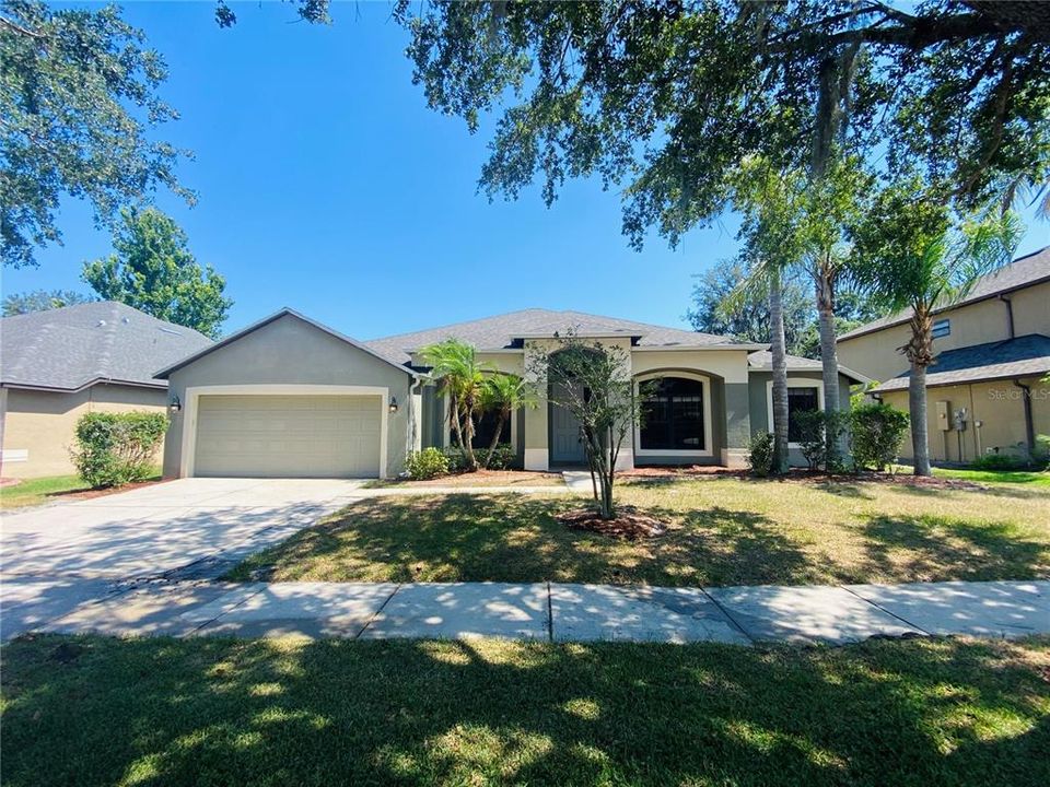 Recently Sold: $435,000 (4 beds, 3 baths, 2613 Square Feet)