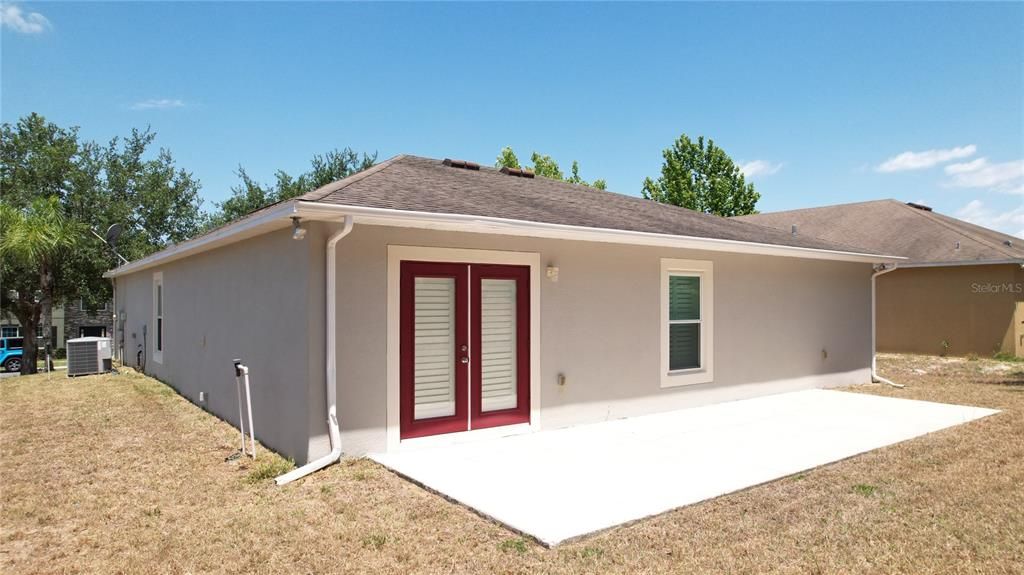 Active With Contract: $309,900 (3 beds, 2 baths, 1612 Square Feet)