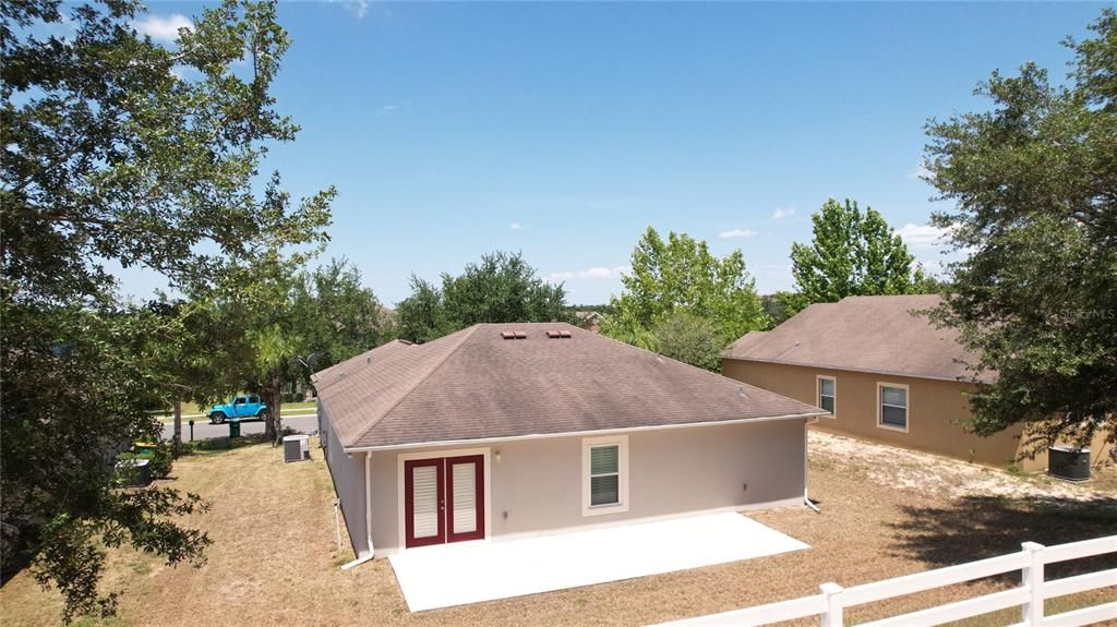 Active With Contract: $309,900 (3 beds, 2 baths, 1612 Square Feet)