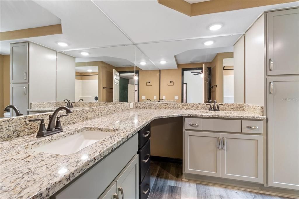 Master Bathroom w/ Granite Vanity Top, Corner Makeup Desk, Wall Mirrors, Dual Sinks & Linen Cabinet