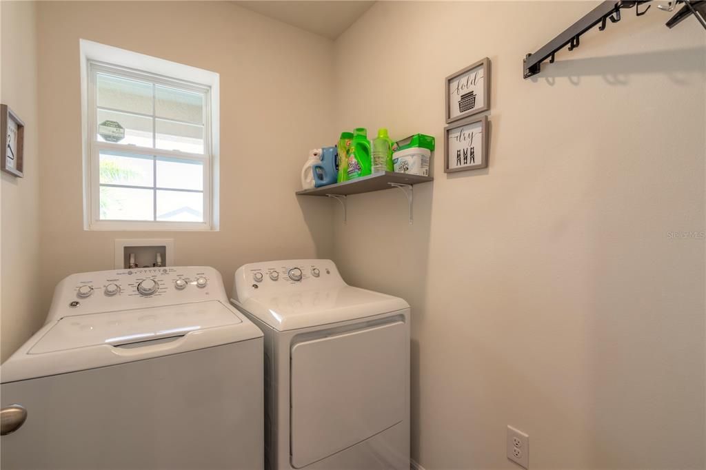 Active With Contract: $395,000 (3 beds, 2 baths, 1616 Square Feet)