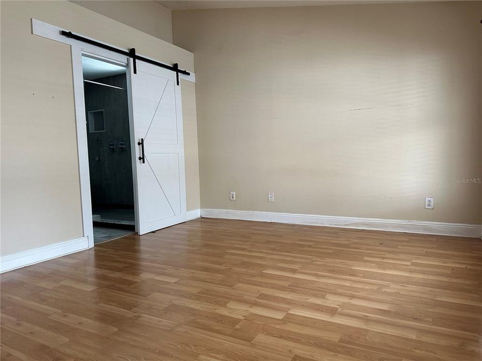 Active With Contract: $2,800 (3 beds, 2 baths, 1505 Square Feet)