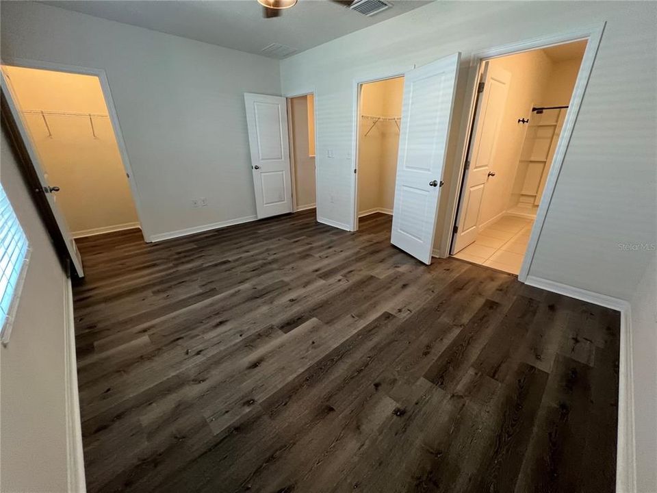 For Sale: $359,900 (3 beds, 2 baths, 1673 Square Feet)