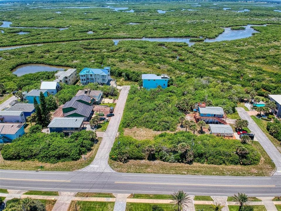 На продажу: $450,000 (0.25 acres)