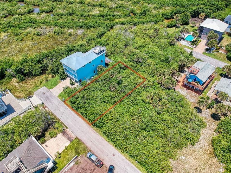 На продажу: $450,000 (0.25 acres)