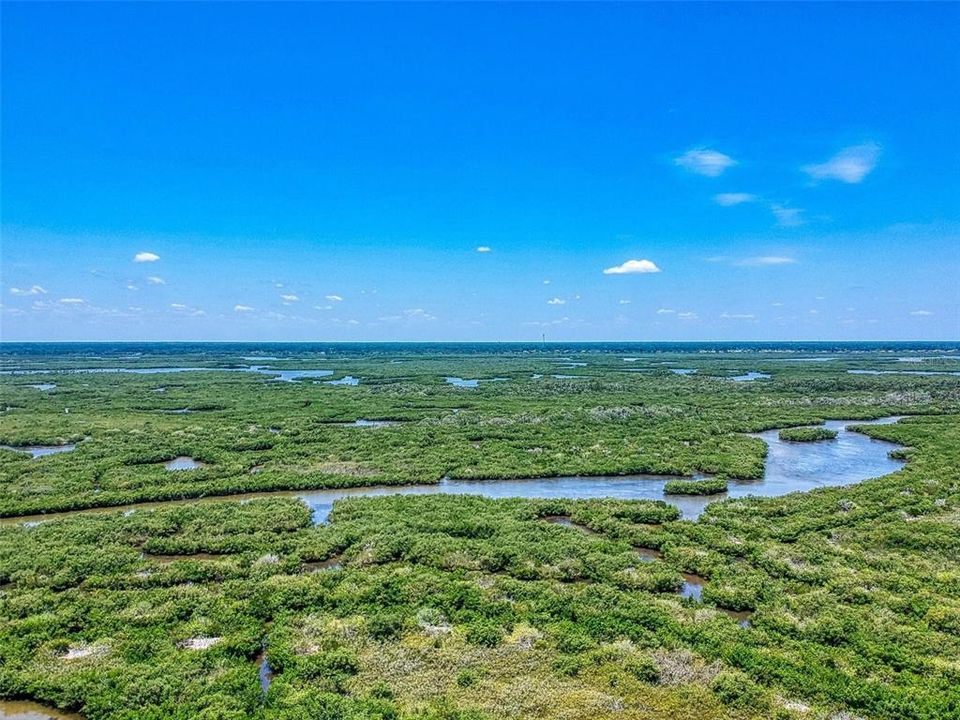 На продажу: $450,000 (0.25 acres)