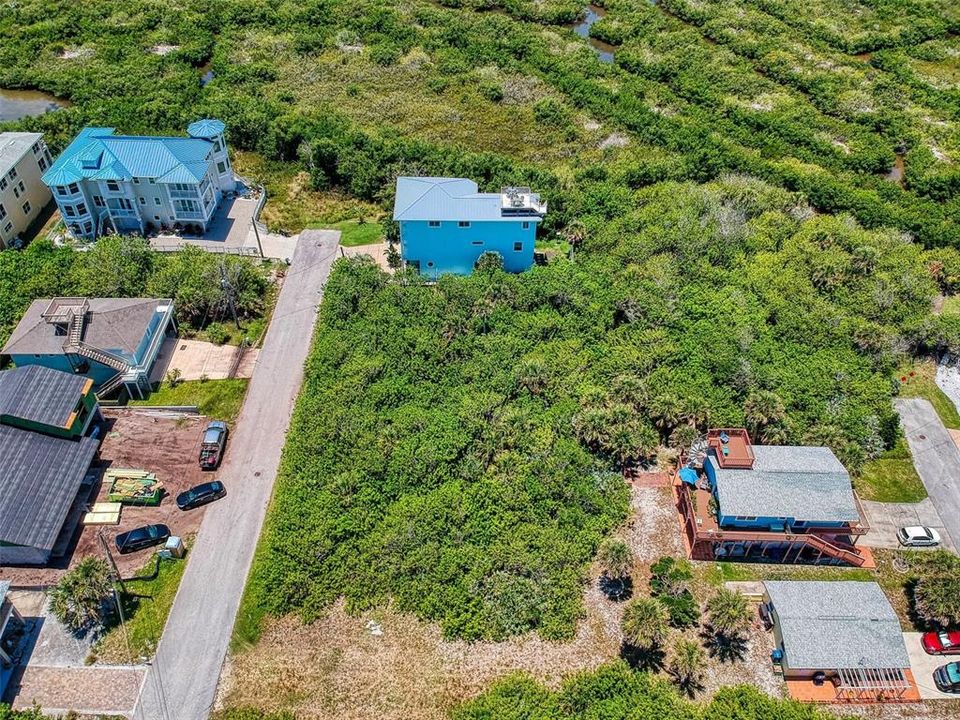 На продажу: $450,000 (0.25 acres)