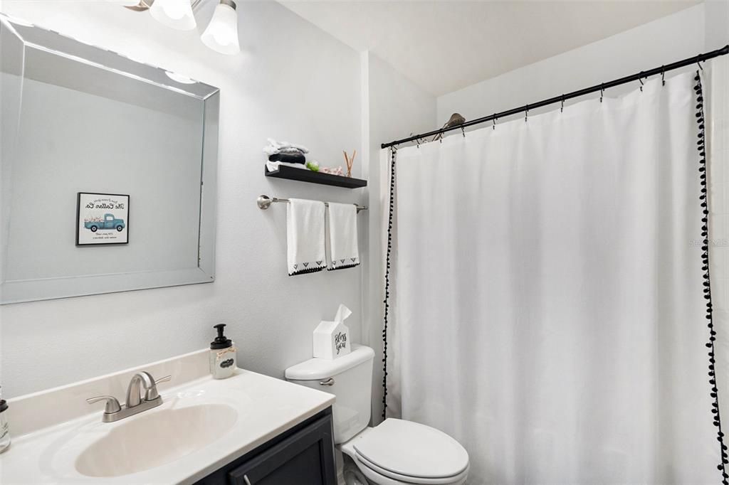 Active With Contract: $280,000 (3 beds, 2 baths, 1670 Square Feet)