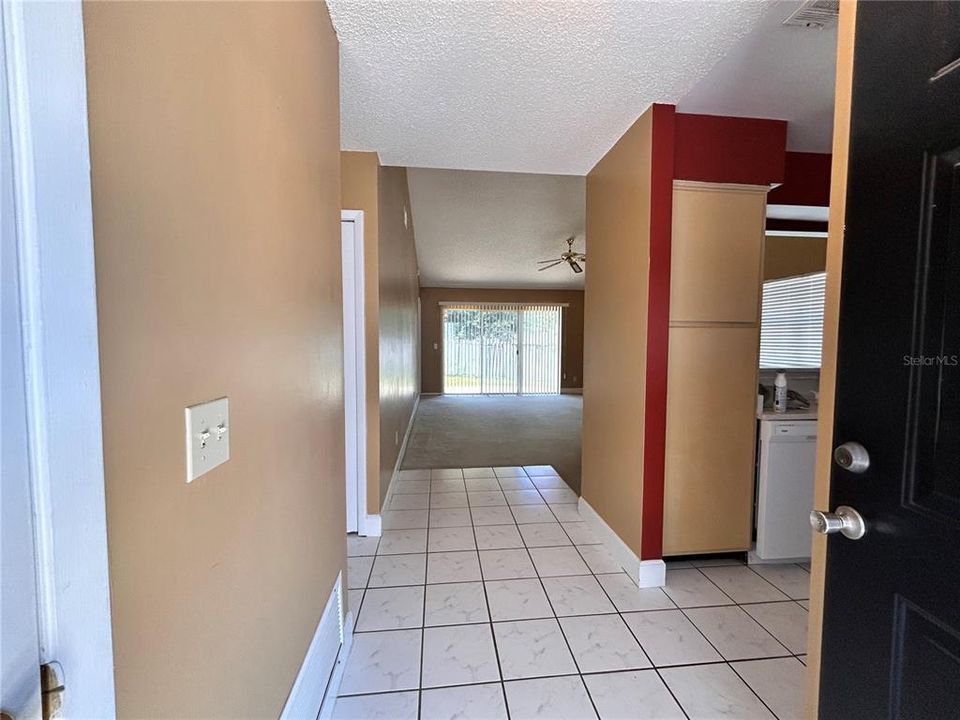 Active With Contract: $269,000 (2 beds, 2 baths, 1066 Square Feet)