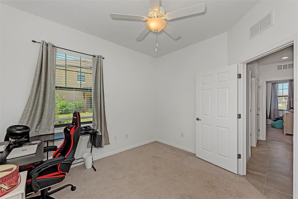 Active With Contract: $390,000 (2 beds, 2 baths, 1595 Square Feet)