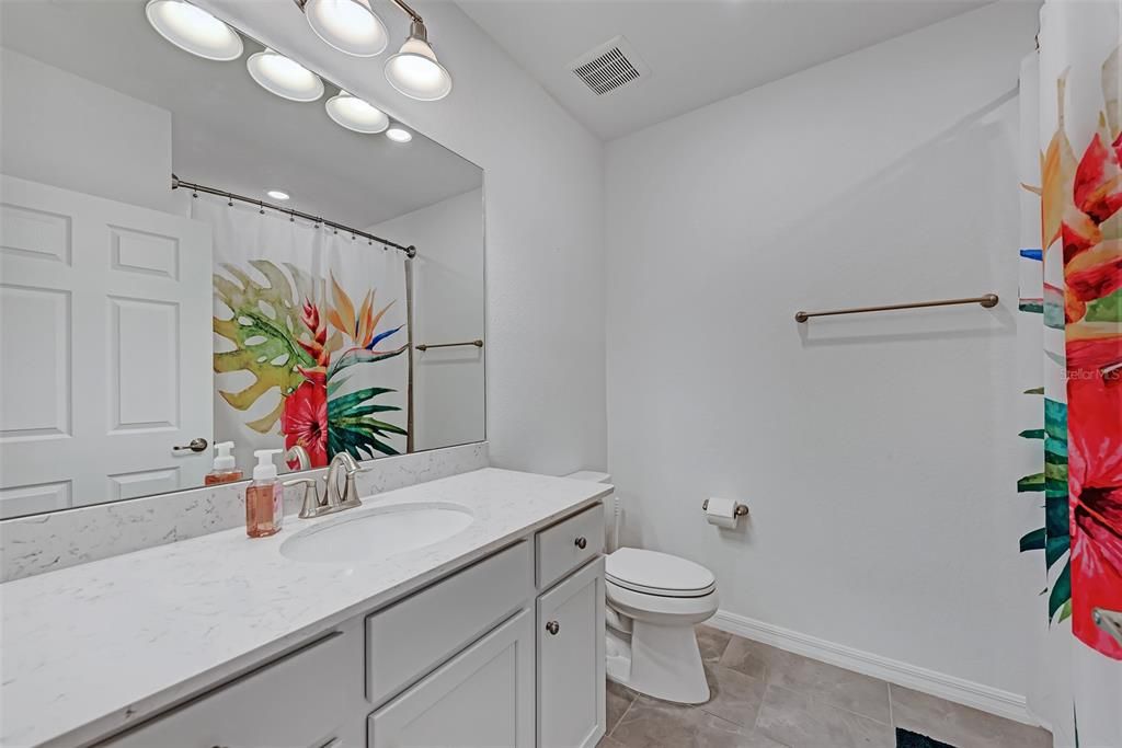 Active With Contract: $390,000 (2 beds, 2 baths, 1595 Square Feet)