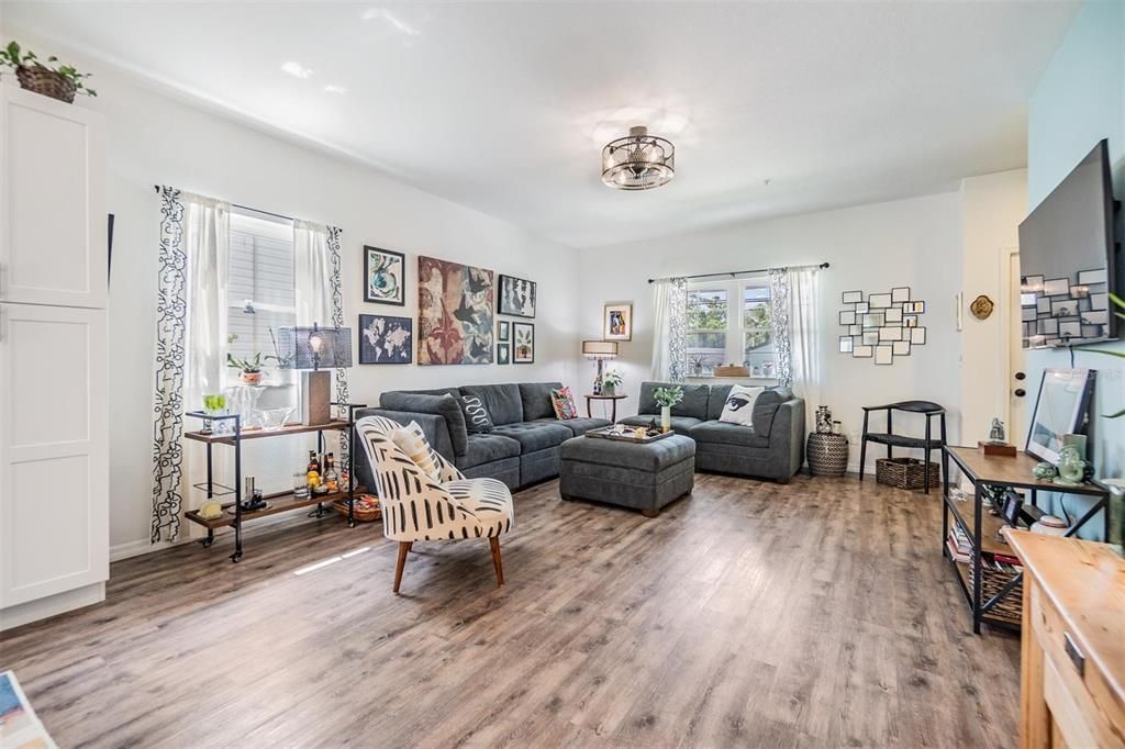 Active With Contract: $850,000 (0 beds, 0 baths, 3334 Square Feet)