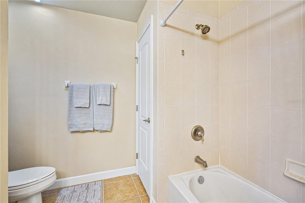 待售: $395,000 (3 贝兹, 3 浴室, 1953 平方英尺)