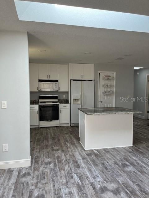 For Rent: $2,350 (3 beds, 2 baths, 1513 Square Feet)
