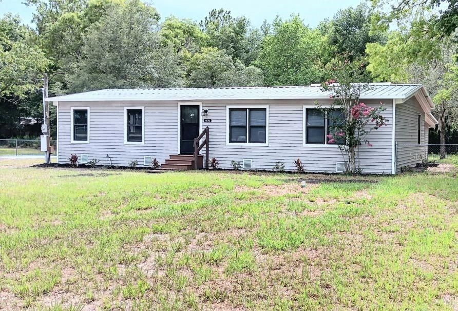 For Sale: $225,000 (3 beds, 2 baths, 1550 Square Feet)