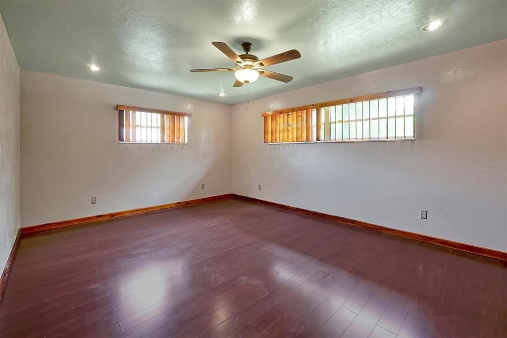 For Rent: $3,000 (3 beds, 2 baths, 1763 Square Feet)