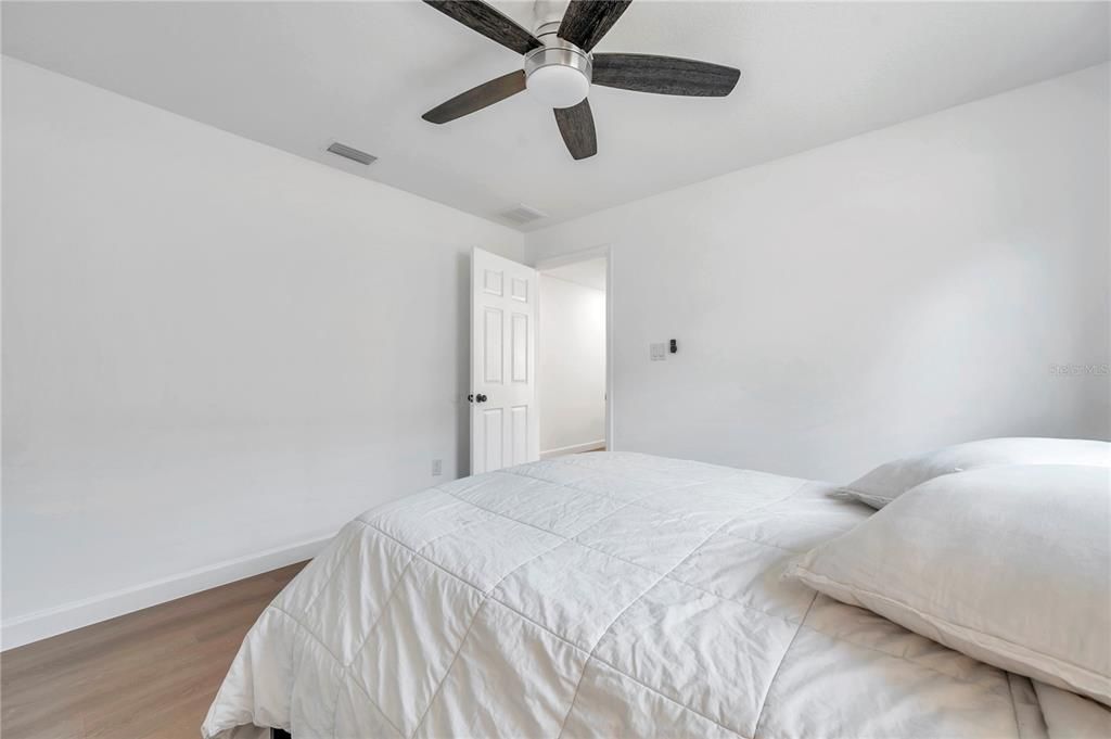 Active With Contract: $347,000 (3 beds, 2 baths, 1140 Square Feet)