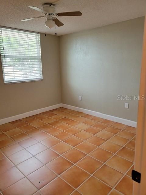 For Sale: $184,900 (2 beds, 1 baths, 1090 Square Feet)