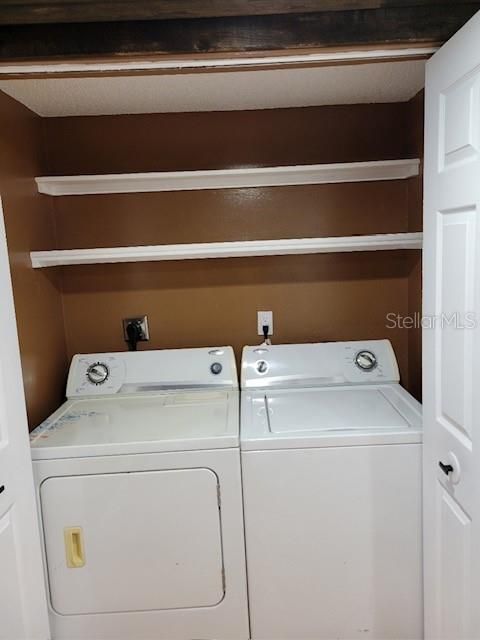 For Sale: $184,900 (2 beds, 1 baths, 1090 Square Feet)