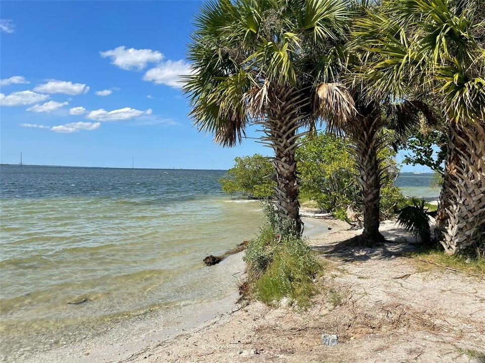 Minutes away from the river/intercoastal