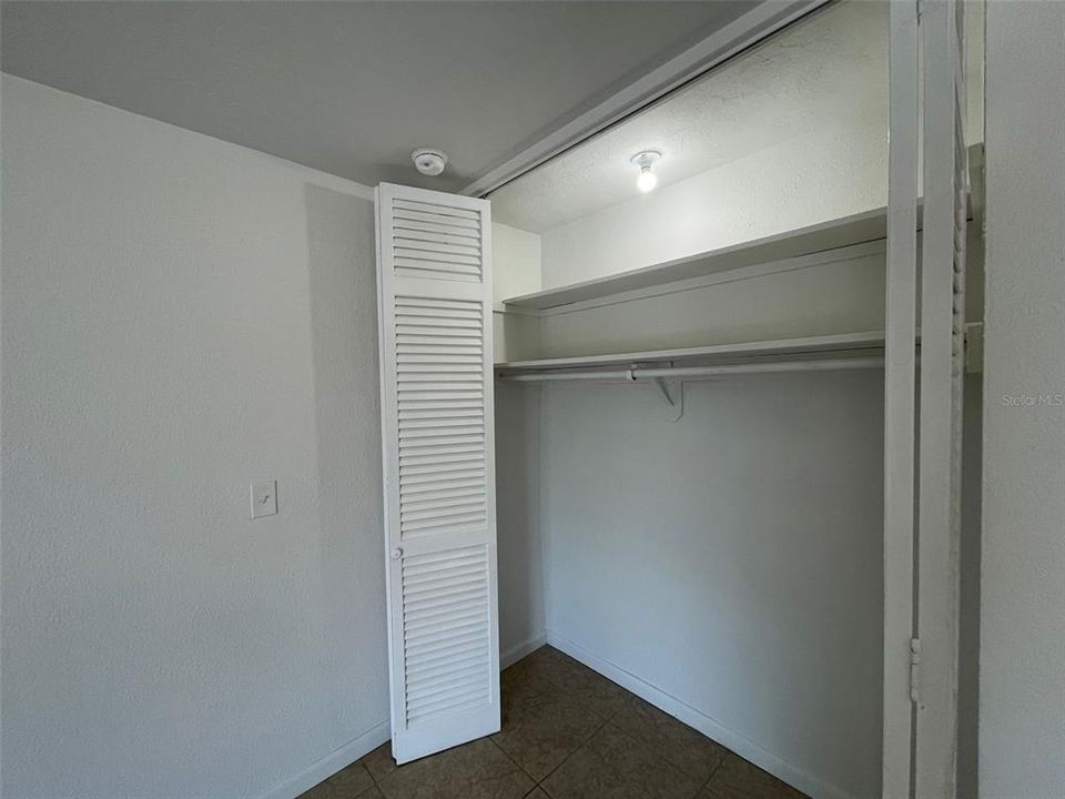 For Sale: $99,000 (1 beds, 1 baths, 399 Square Feet)