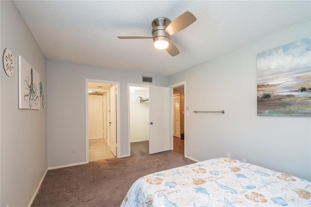 For Sale: $145,000 (2 beds, 1 baths, 1054 Square Feet)