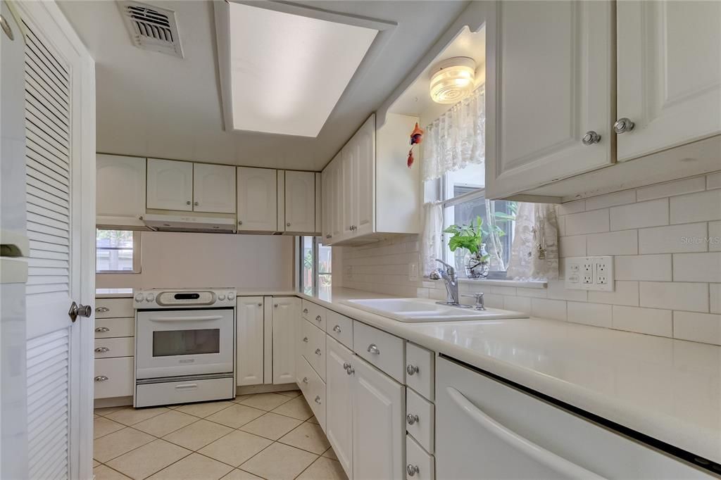 Active With Contract: $499,000 (4 beds, 2 baths, 2050 Square Feet)