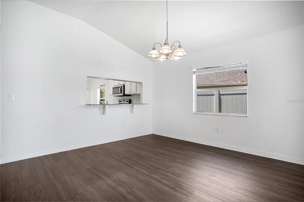 For Sale: $354,900 (3 beds, 2 baths, 1732 Square Feet)