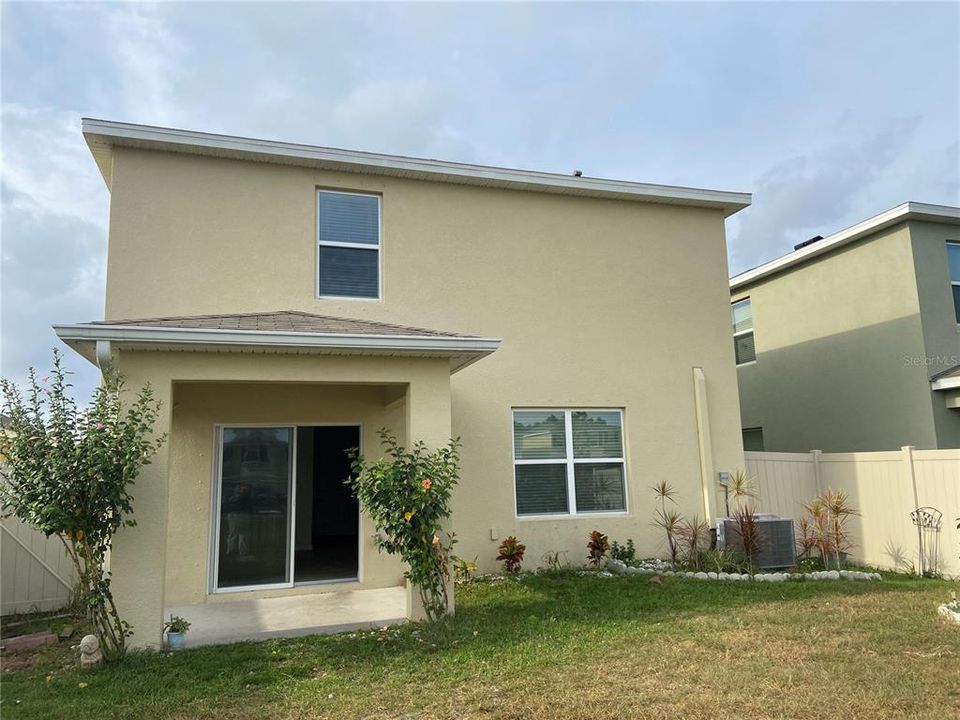 For Rent: $3,300 (4 beds, 2 baths, 2281 Square Feet)