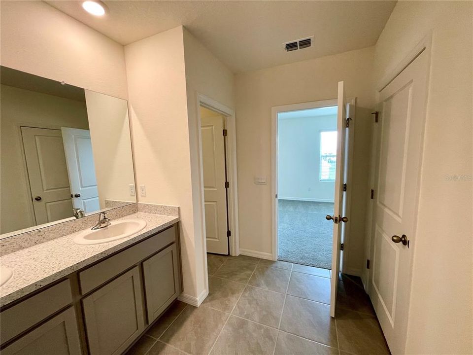 Active With Contract: $2,950 (5 beds, 3 baths, 2447 Square Feet)