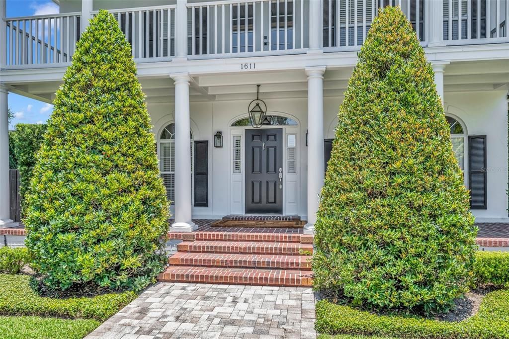 Recently Sold: $1,695,000 (6 beds, 5 baths, 3266 Square Feet)