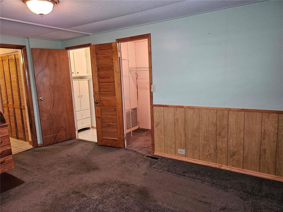 Под контрактом: $129,000 (2 спален, 2 ванн, 1152 Квадратных фут)