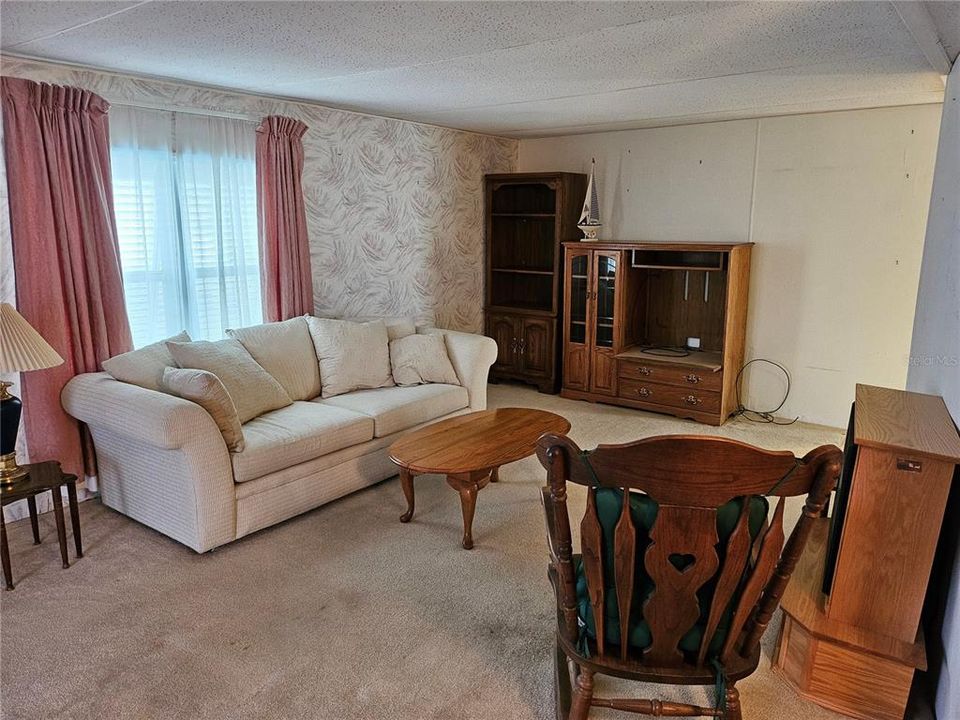 Под контрактом: $129,000 (2 спален, 2 ванн, 1152 Квадратных фут)