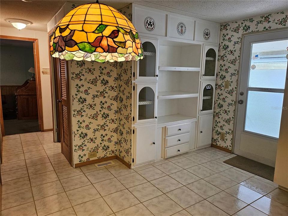 Под контрактом: $129,000 (2 спален, 2 ванн, 1152 Квадратных фут)