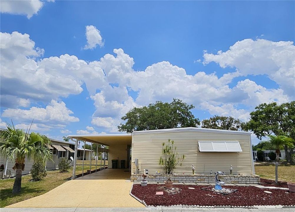 Под контрактом: $129,000 (2 спален, 2 ванн, 1152 Квадратных фут)