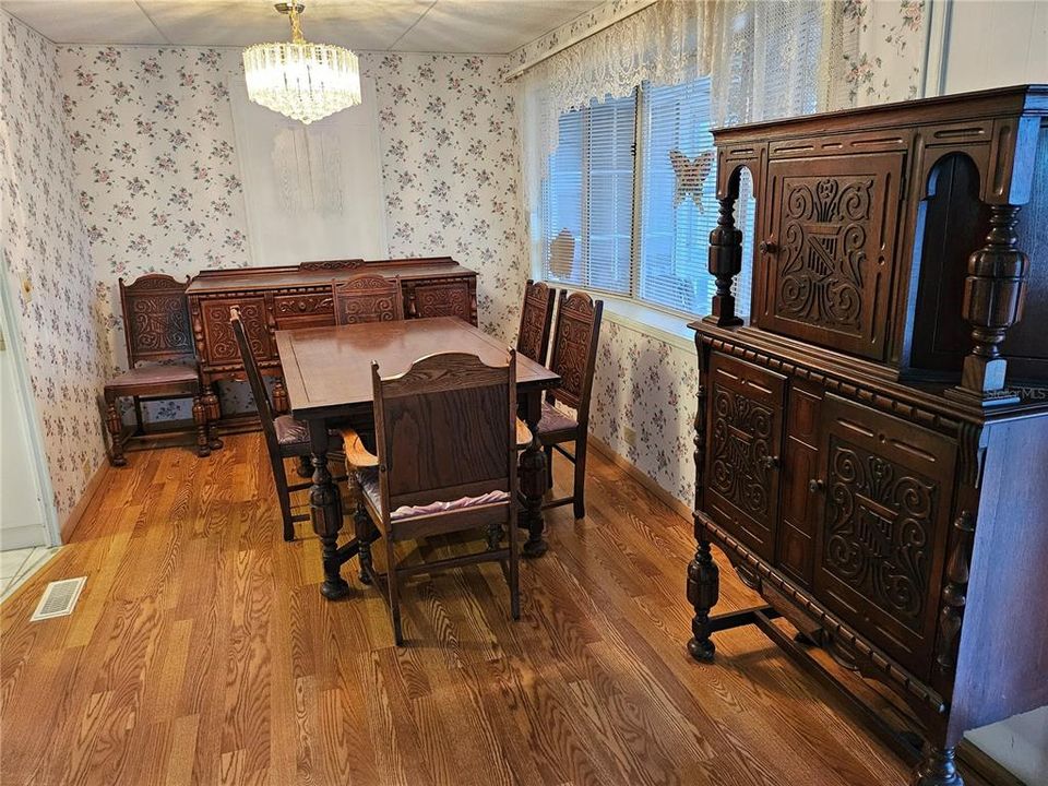 Под контрактом: $129,000 (2 спален, 2 ванн, 1152 Квадратных фут)