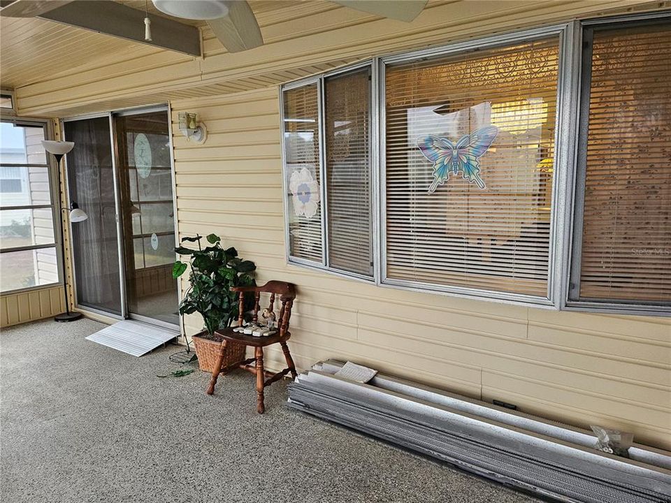 Под контрактом: $129,000 (2 спален, 2 ванн, 1152 Квадратных фут)