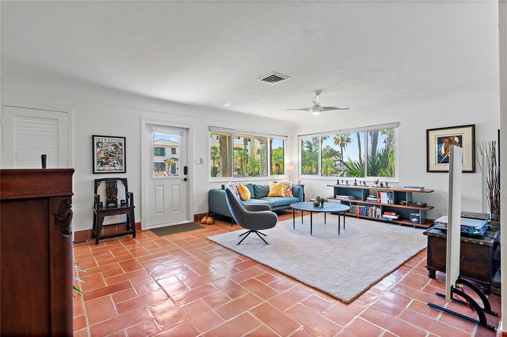 Active With Contract: $1,799,000 (4 beds, 3 baths, 1750 Square Feet)