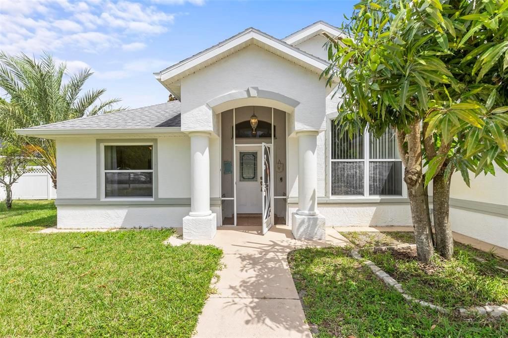 For Sale: $364,000 (3 beds, 2 baths, 1565 Square Feet)