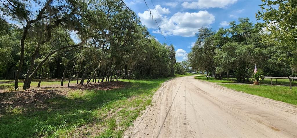 На продажу: $29,900 (0.21 acres)