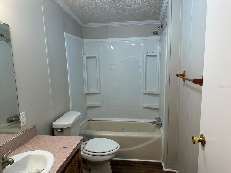 For Sale: $180,000 (2 beds, 2 baths, 1216 Square Feet)