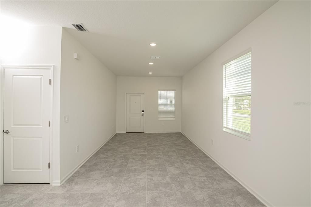 Active With Contract: $2,500 (3 beds, 2 baths, 1873 Square Feet)
