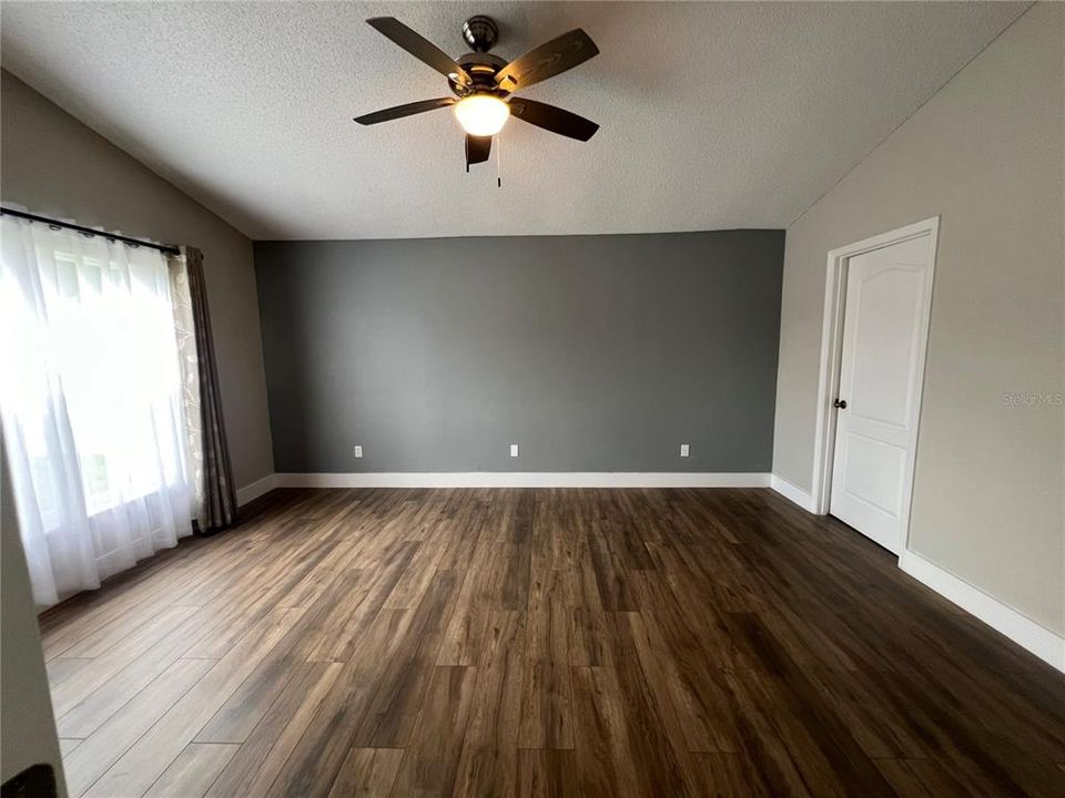 Active With Contract: $2,495 (3 beds, 2 baths, 1869 Square Feet)