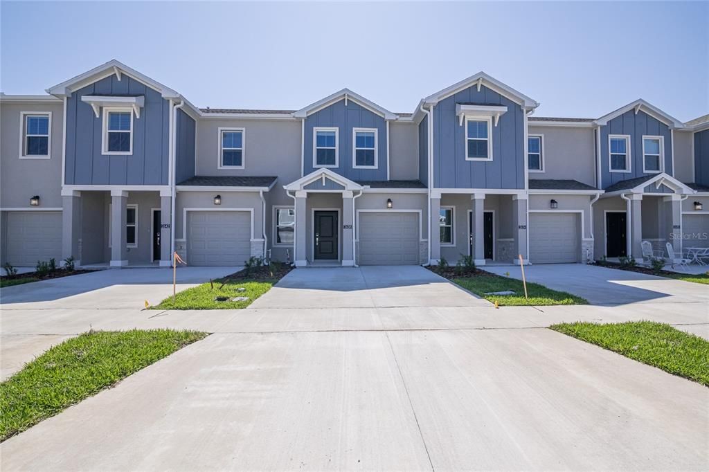 Recently Sold: $328,960 (3 beds, 2 baths, 1689 Square Feet)