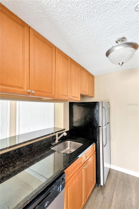 For Rent: $1,650 (2 beds, 1 baths, 857 Square Feet)