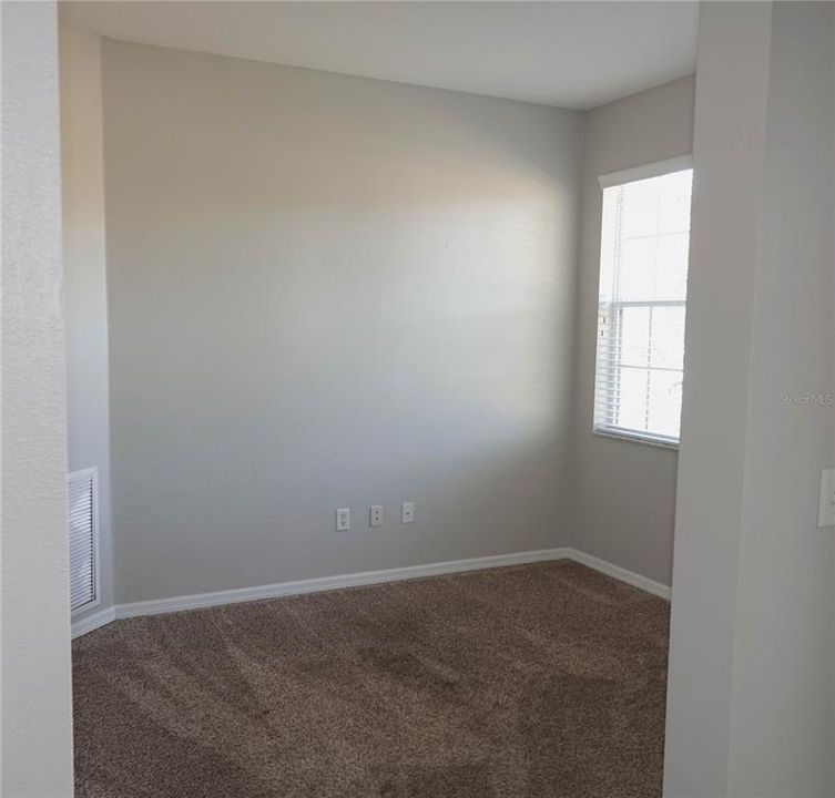 For Rent: $2,000 (3 beds, 2 baths, 1587 Square Feet)