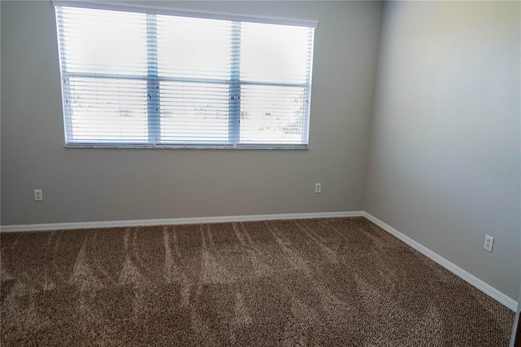 For Rent: $2,000 (3 beds, 2 baths, 1587 Square Feet)